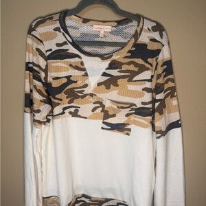 Camouflage Long Sleeve Top​